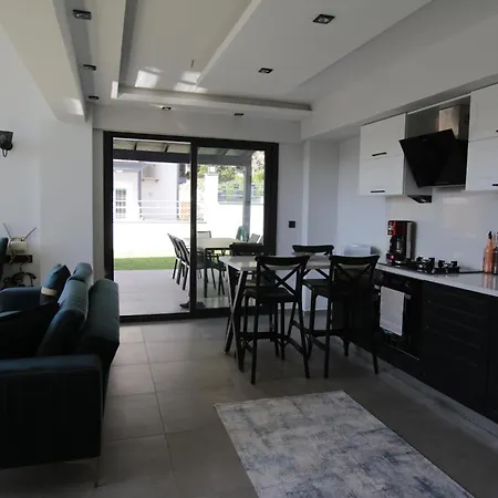 Marin Villalari Villa-1 موجلا